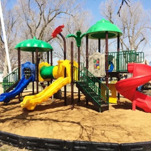Tuttle Tree House Play Structure