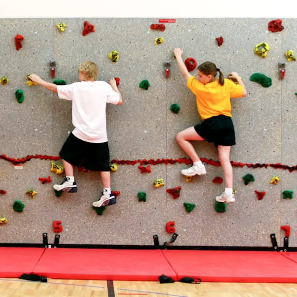 8' School Climbing Traverse Wall