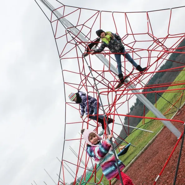 Spider Pyramid 4-4 Net Climber