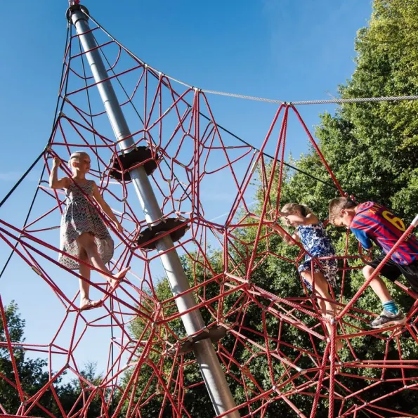 Spider Pyramid 8-6 Net Climber