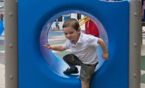 Crawl Through Tunnel Freestanding Panel