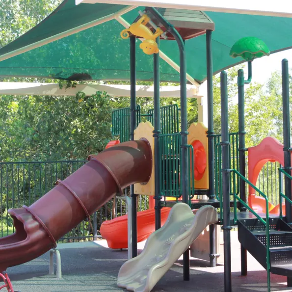 Eakly Tree House Play Structure