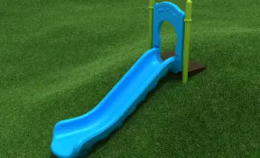 Single Straight Embankment Slide