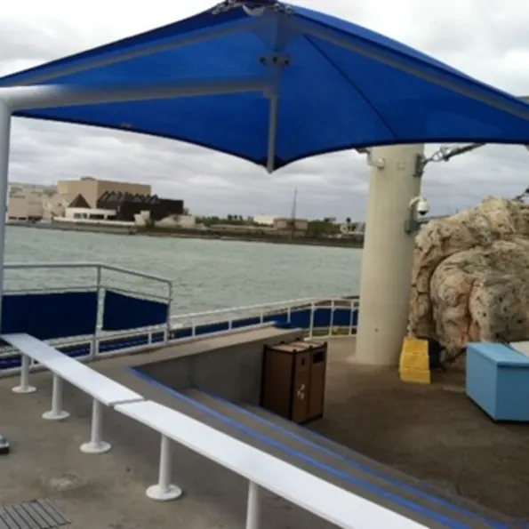 Single Post Pyramid Cantilever Shade